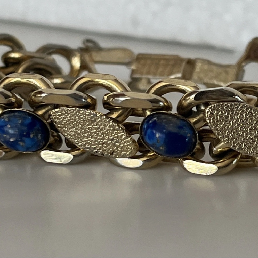 VTG Blue Shades With Gold Speckled Stones Metal Chain Bracelet